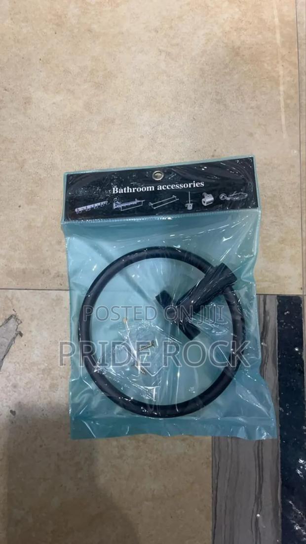 Towel Ring · Photo 3