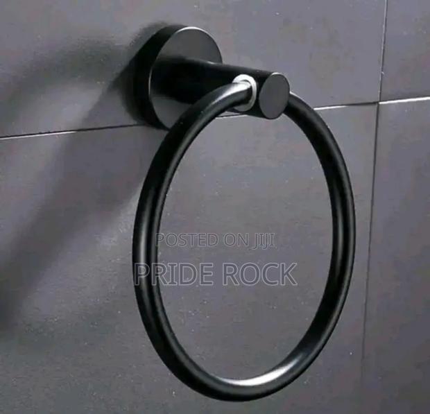 Towel Ring · Photo 1
