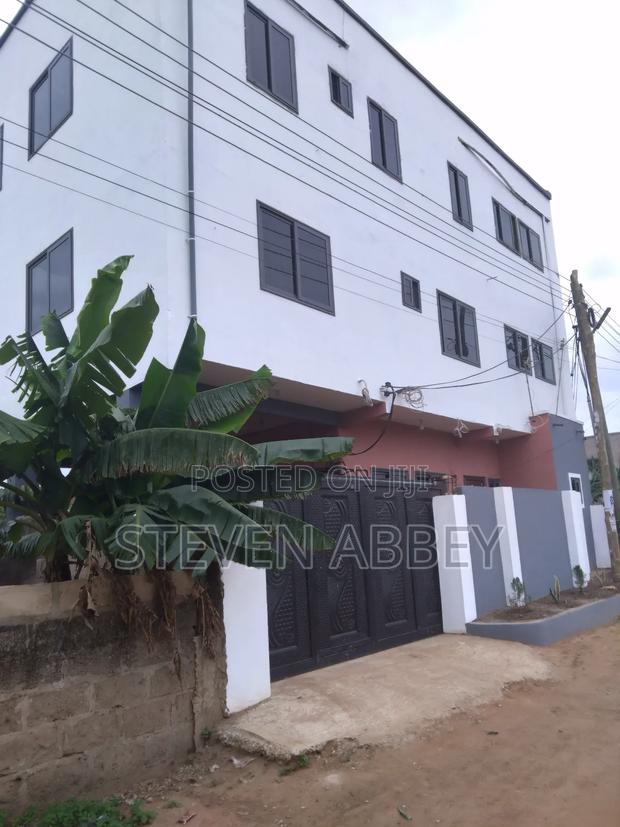 2bdrm Apartment in Adom Agency, Teshie for rent · Photo 2