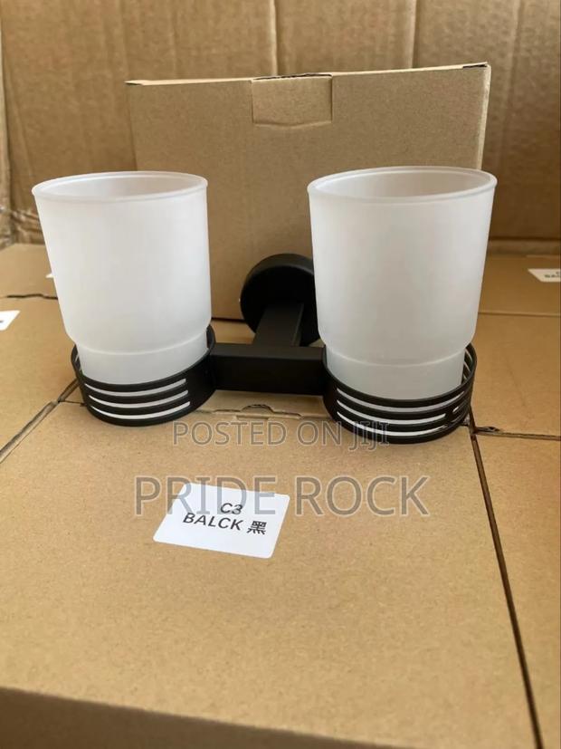 Double Tooth Brush and Paste Holder, Black · Photo 1