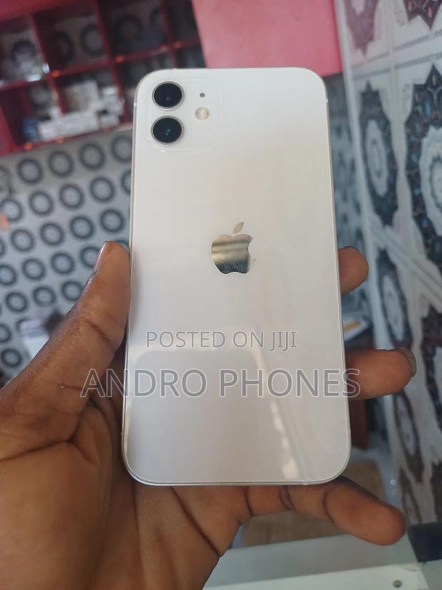 Apple iPhone 12 128 GB White · Photo 1