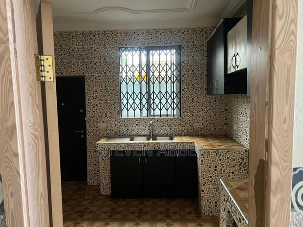 Furnished 3bdrm House in Adom Agency, Lashibi for rent · Photo 8