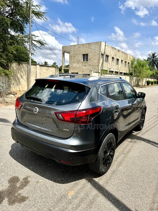 Nissan Rogue S AWD 2019 Gray · Photo 4
