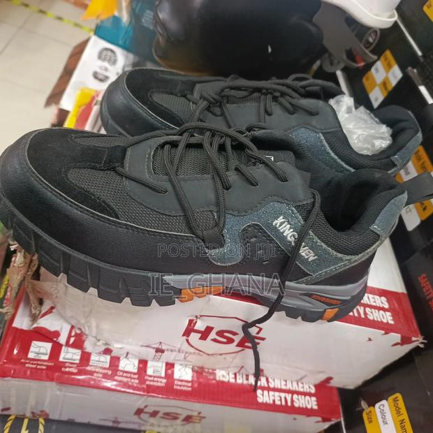 Safety Shoe · Photo 3