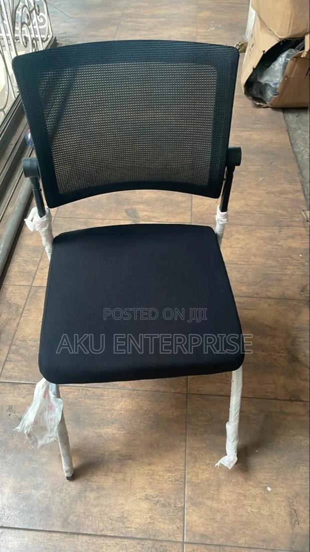 Office Stable Chair · Photo 2