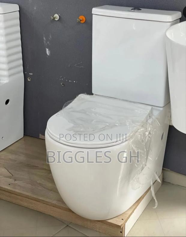 Master's Bedroom Wc- Less Water · Photo 1