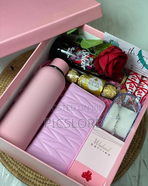 Gift Boxes · Photo 2