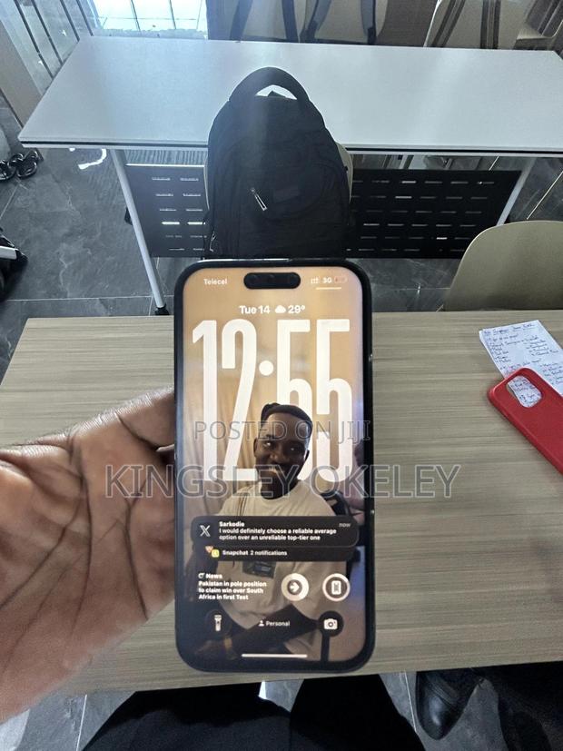 Apple iPhone 14 Pro 128 GB Black · Photo 1