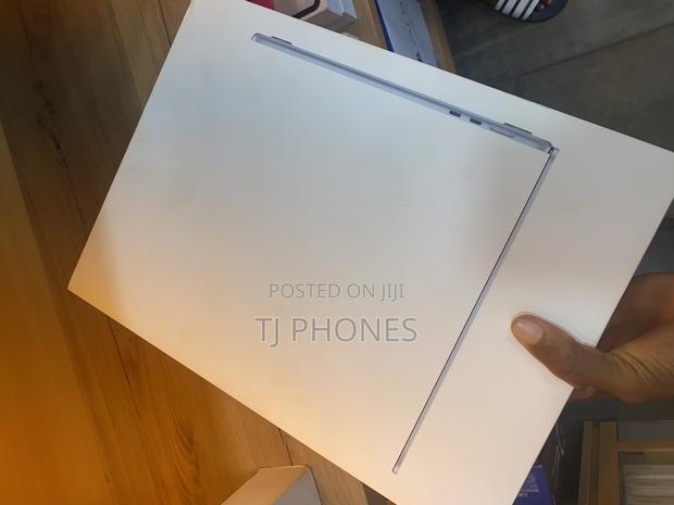 New Apple MacBook Air 2025 M4 15-inch 16GB Apple M4 Max SSD 256GB · Photo 2