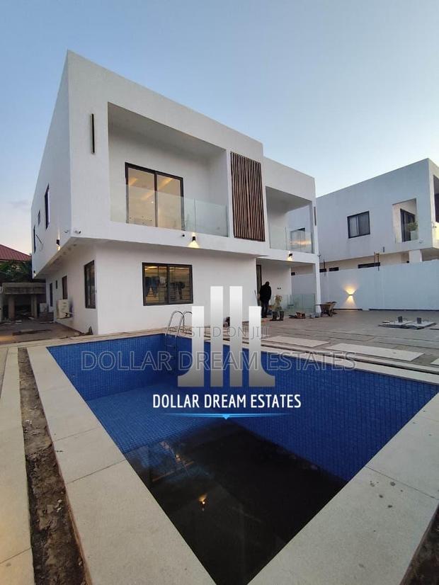 5bdrm House in East Legon for sale · Photo 2