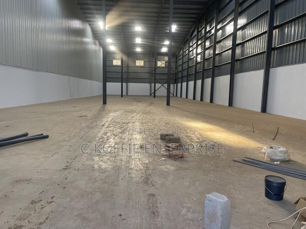 1,000 SQM Warehouse at Spintex for Rent · Photo 2