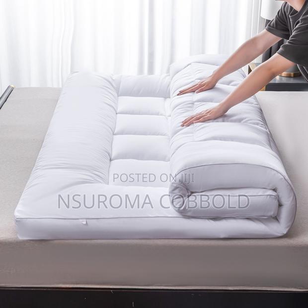 Luxury Bed Topper · Photo 1