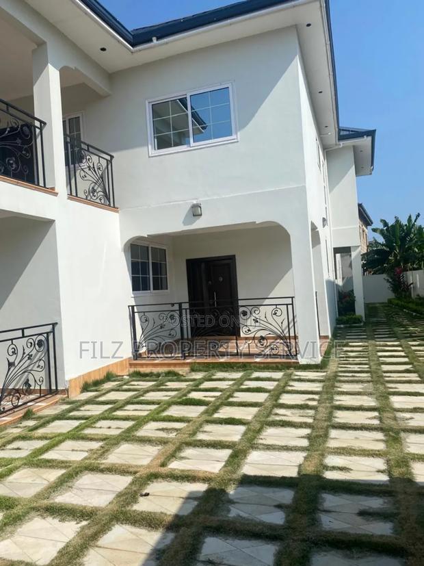 7bdrm House in East Legon Mempeasem, American House for sale · Photo 2