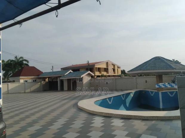 Furnished 5bdrm Duplex in Enjoy Estates, Tema Metropolitan for sale · Photo 3