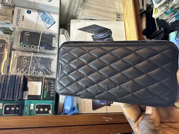 Google Pixel 10/ 10 Pro 10 Pro Xl Flip Cover · Photo 7