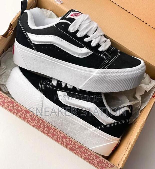 Knu Skool Vans Black/White High Sole · Photo 1