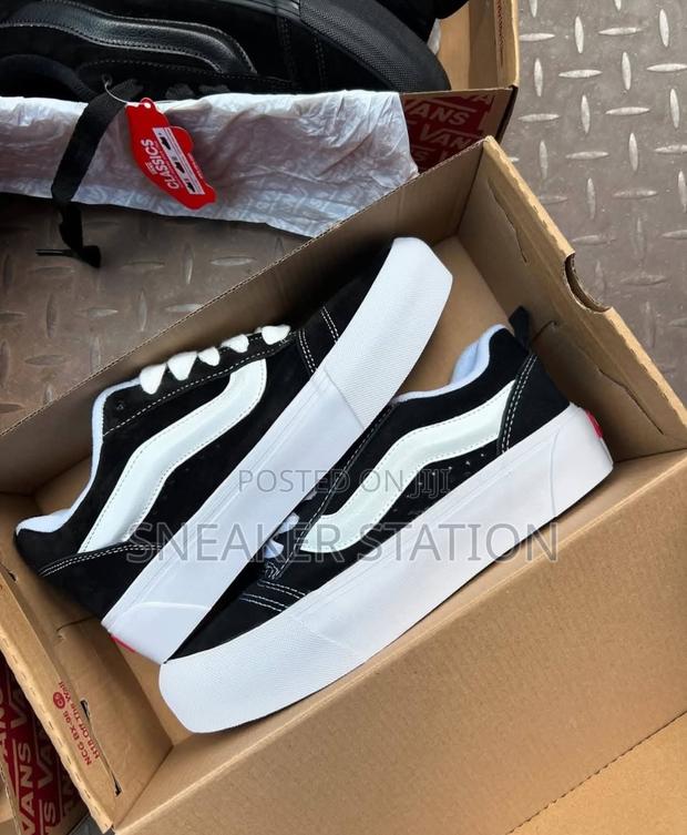 Knu Skool Vans Black/White High Sole · Photo 2