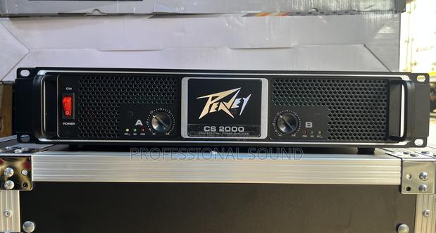 Peavey Amplifier Cs2000 · Photo 1