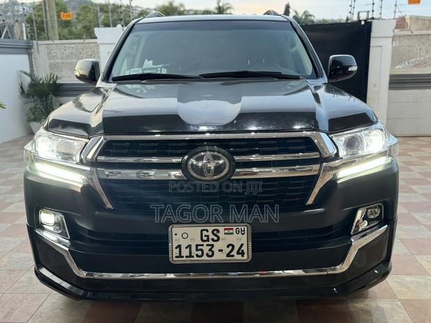 Toyota Land Cruiser 4.0 V6 STD 2010 Black · Photo 2