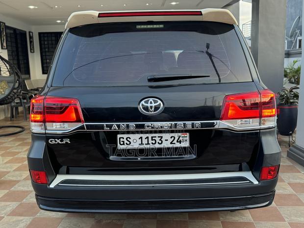 Toyota Land Cruiser 4.0 V6 STD 2010 Black · Photo 3