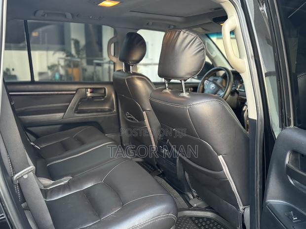Toyota Land Cruiser 4.0 V6 STD 2010 Black · Photo 5