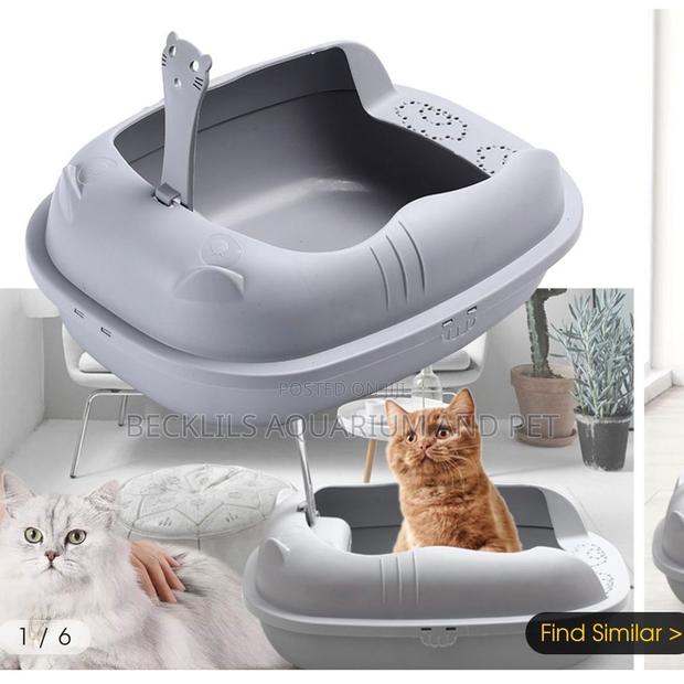 Simi - Closed Design Cat Litter Box · Photo 2