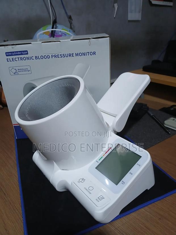 Electronic Blood Pressure Monitor · Photo 4