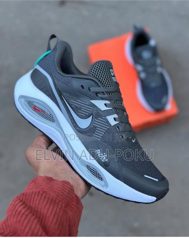 Nike Zoom Max Sneaker In Different Colors , Swipe >>>> · Photo 7