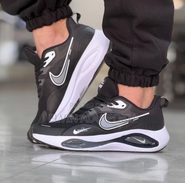 Nike Zoom Max Sneaker In Different Colors , Swipe >>>> · Photo 6