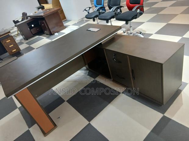 Executive 1.8 Office Table · Photo 1