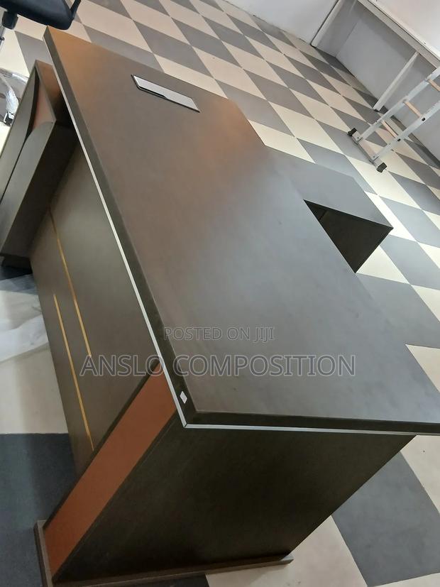Executive 1.8 Office Table · Photo 2