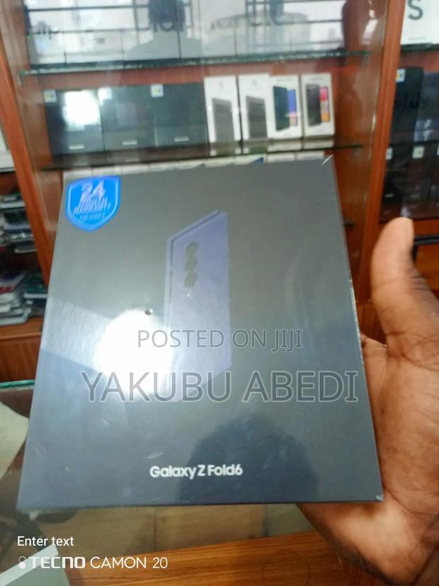 New Samsung Galaxy Z Fold6 256 GB Blue · Photo 1