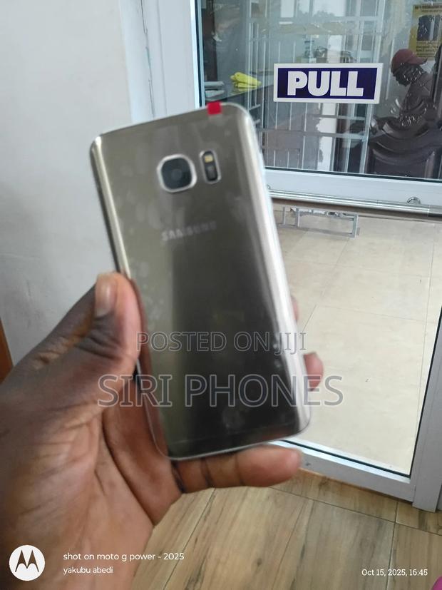 Samsung Galaxy S7 32 GB Gold · Photo 1