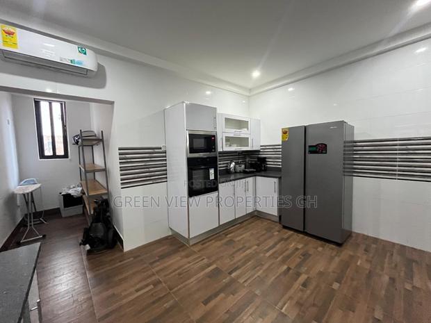 Furnished 4bdrm Duplex in East Legon for rent · Photo 5