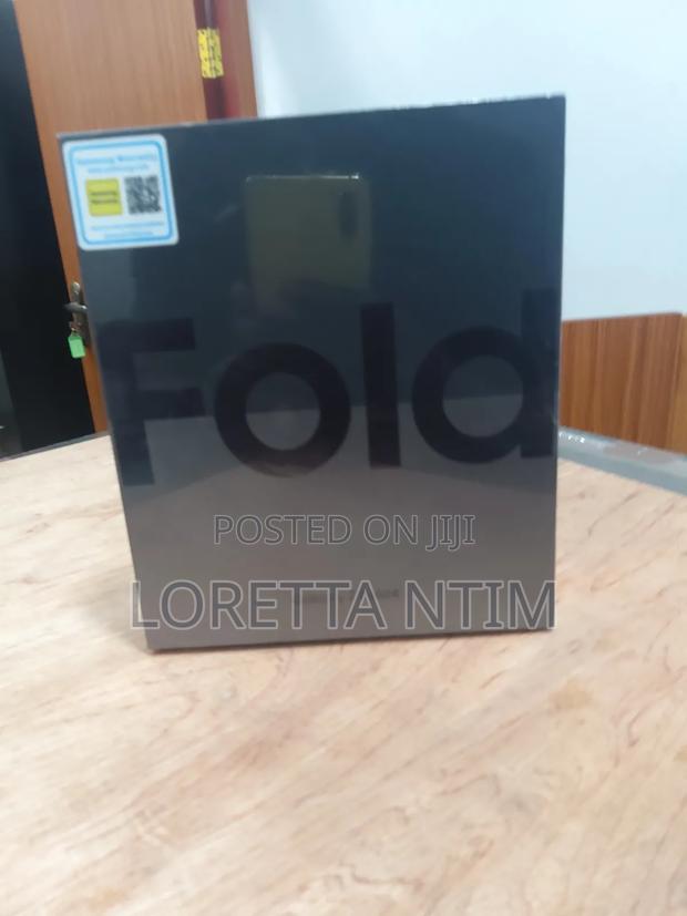New Samsung Galaxy Z Fold4 256 GB Black · Photo 1