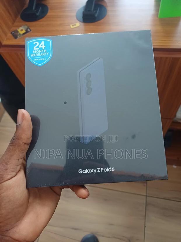 New Samsung Galaxy Z Fold6 256 GB Black · Photo 1