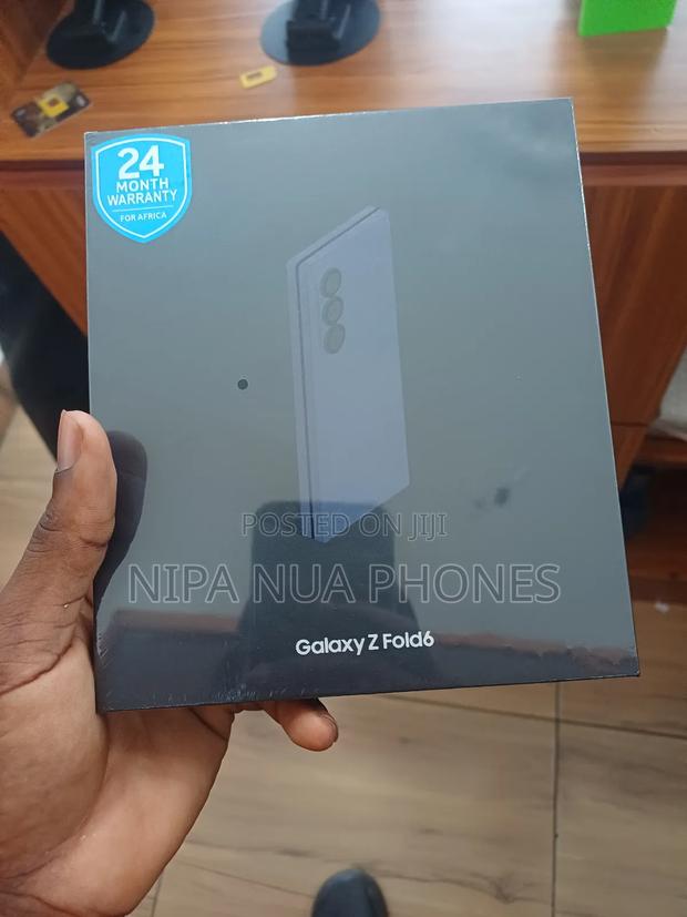 New Samsung Galaxy Z Fold6 256 GB Black · Photo 2