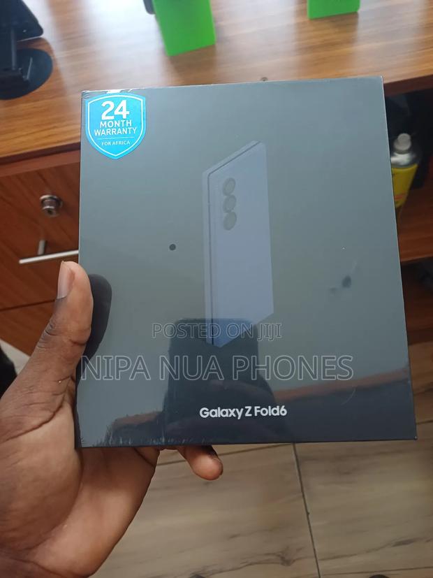 New Samsung Galaxy Z Fold6 256 GB Black · Photo 6