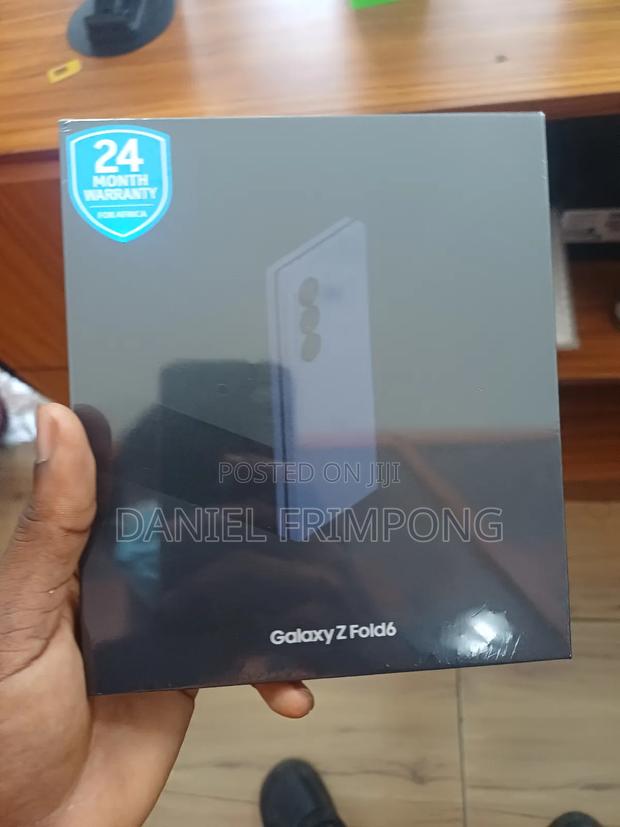 New Samsung Galaxy Z Fold6 256 GB Black · Photo 2