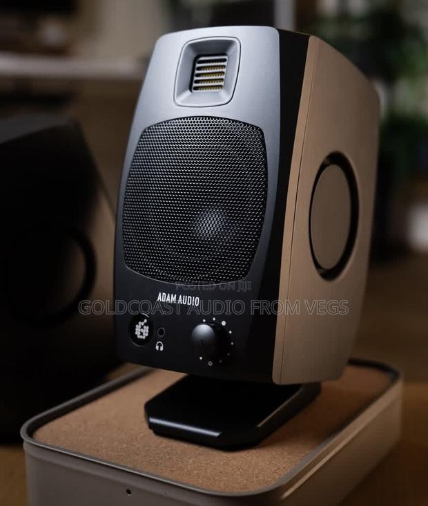 Adam Professional Audio D3v Active Desktop Monitoring System (Black) · Photo 6