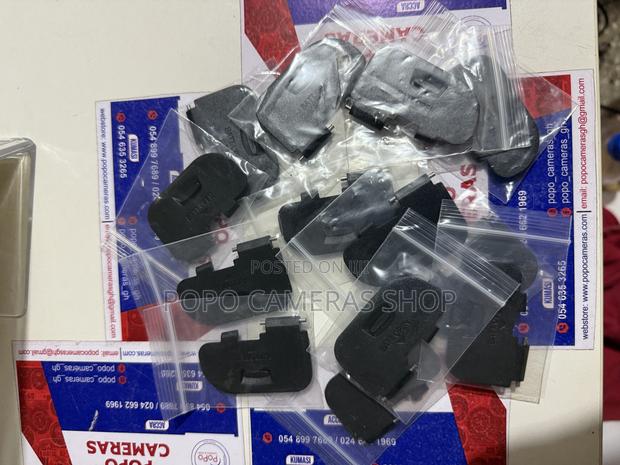 Canon Battery Compartment Covers · Photo 2