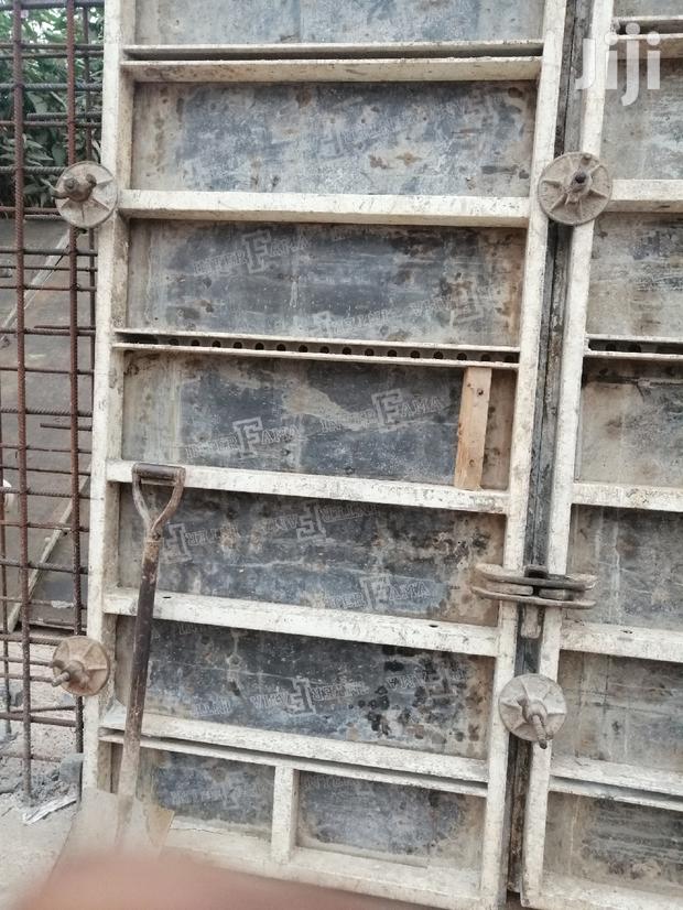 Retaining Wall/Decking/Pillar/Gutter/Rods/Scaffolds/Slabs · Photo 2