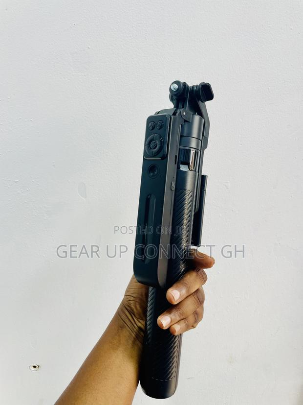 C12 Al Tracking Selfie Stick · Photo 4