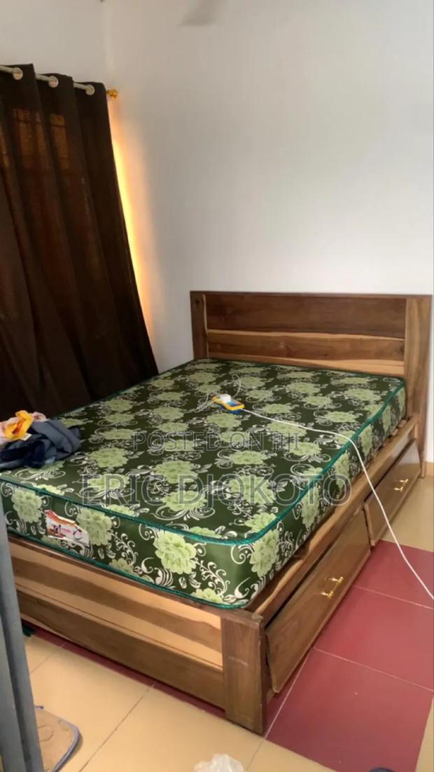 Unique Double Bed Frame · Photo 1