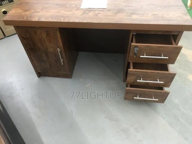 Office Table · Photo 1
