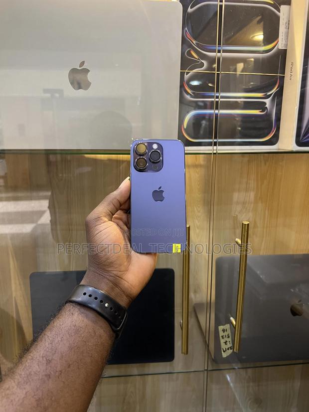 New Apple iPhone 14 Pro 128 GB Purple · Photo 1