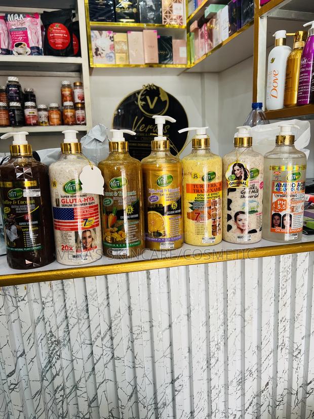 Veetgold Shower Gel · Photo 1