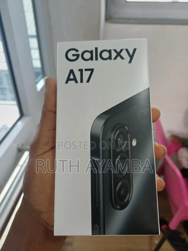 New Samsung Galaxy A17 128 GB Black · Photo 2
