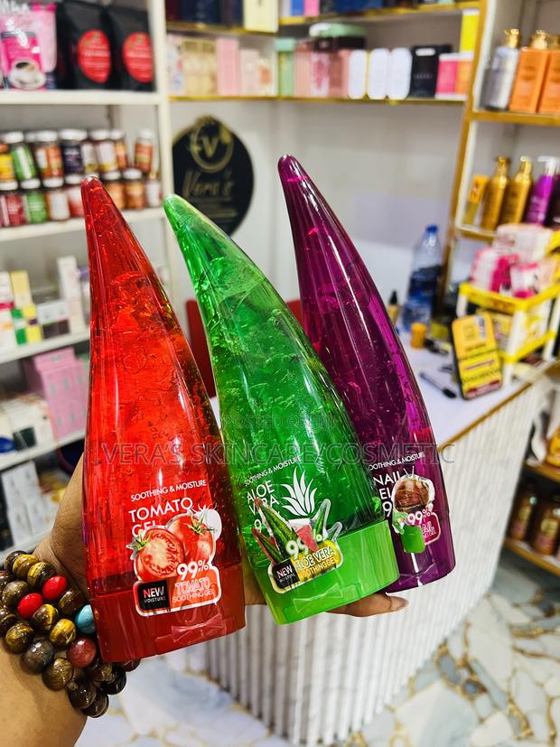 Aloe Vera, Tomato And Snail Gel · Photo 1