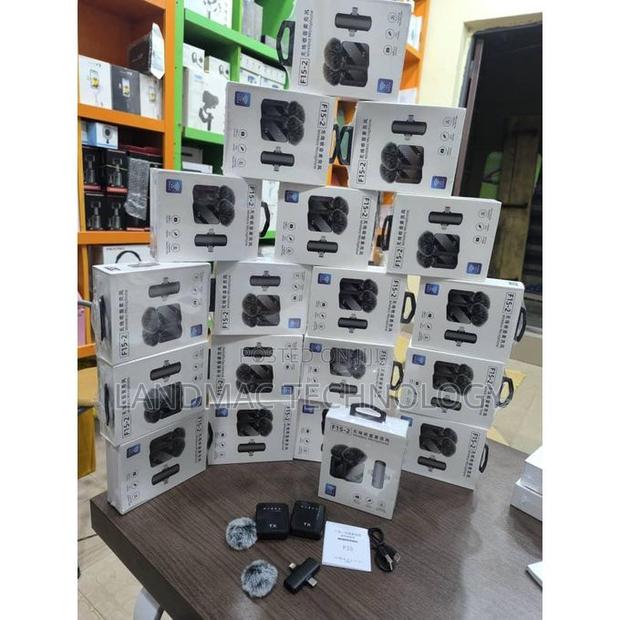 F15-2 Wireless Lavalier Microphone · Photo 8
